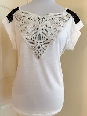 JUST CAVALLI DRESSY TOP WHITE W/BLACK LACE ITM/12US